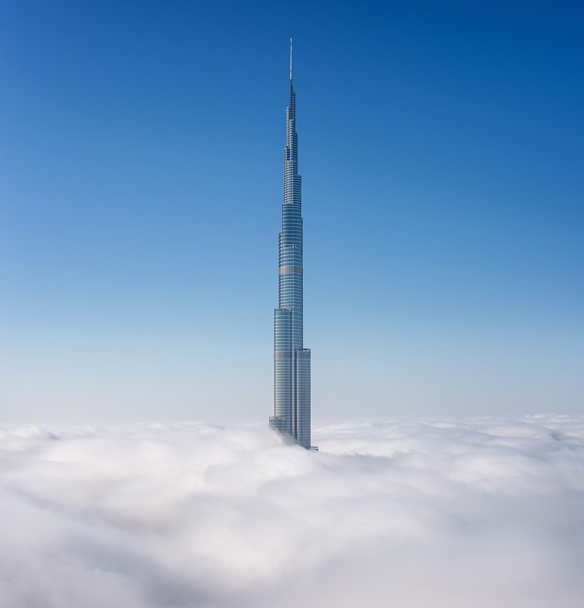Башня бурдж халифа где. Башня Бурдж Халифа. Небоскрёб Бурдж-Хали́фа (Дубай). 163 Этаж Бурдж Халифа. Бурдж Халифа 2004.