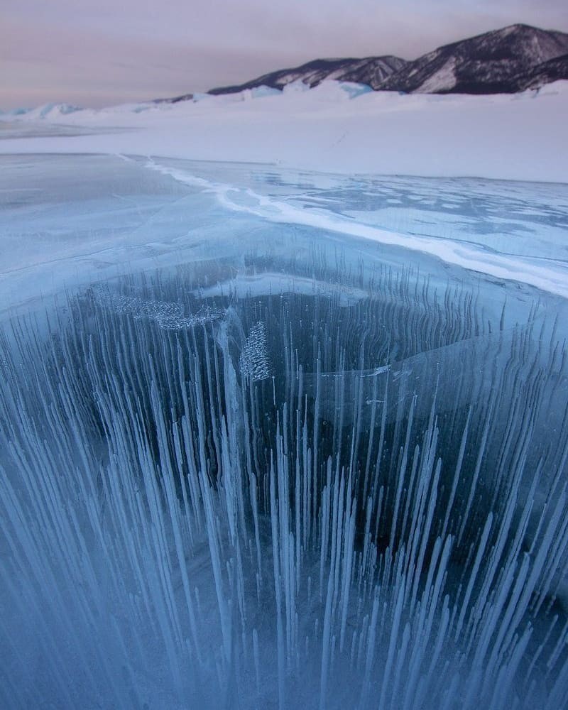Завораживающая красота байкальского льда. Фотограф Алексей Трофимов