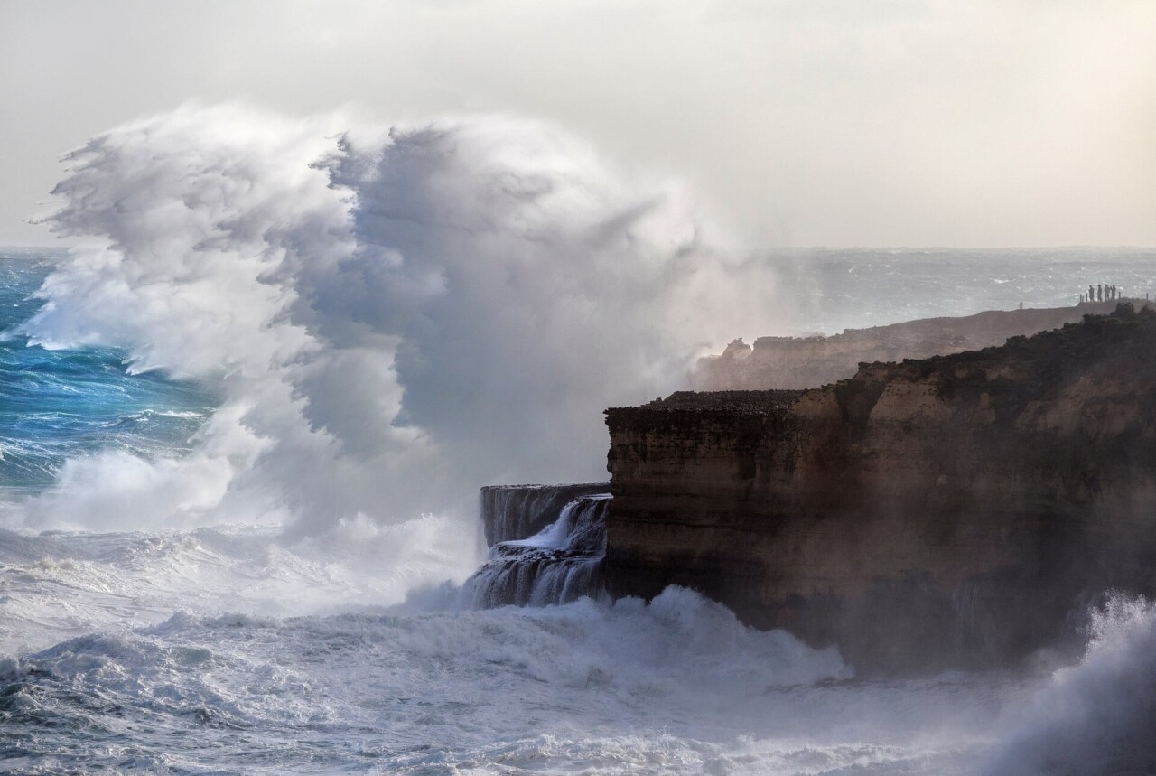 Большая волна, Порт-Кэмпбелл, штат Виктория, Австралия. Фотограф Эндрю Томас
