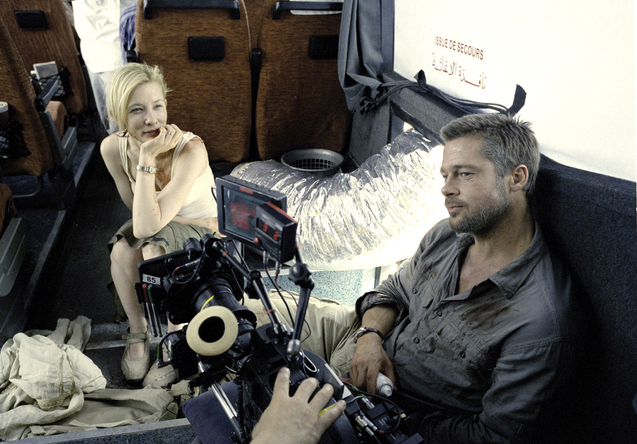 Кейт Бланшетт и Брэд Питт на съёмках Вавилона, 2006