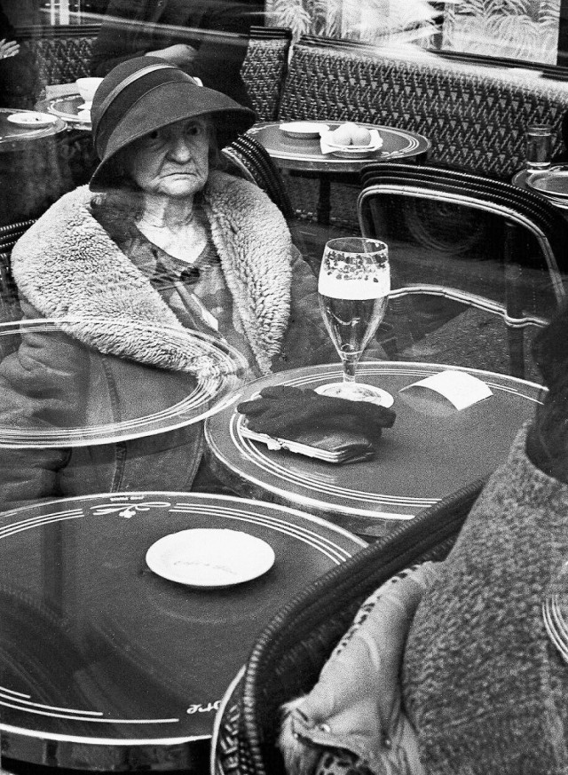 Кафе Les deux Magots, Париж, 2009. Фотограф Пьерджорджо Бранци