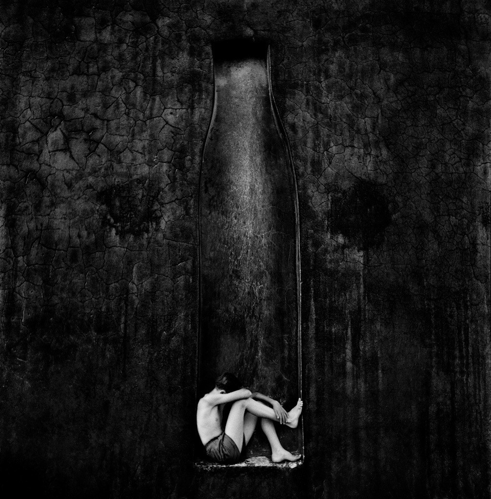 Чёрная стена, 1954. Фотограф Пьерджорджо Бранци