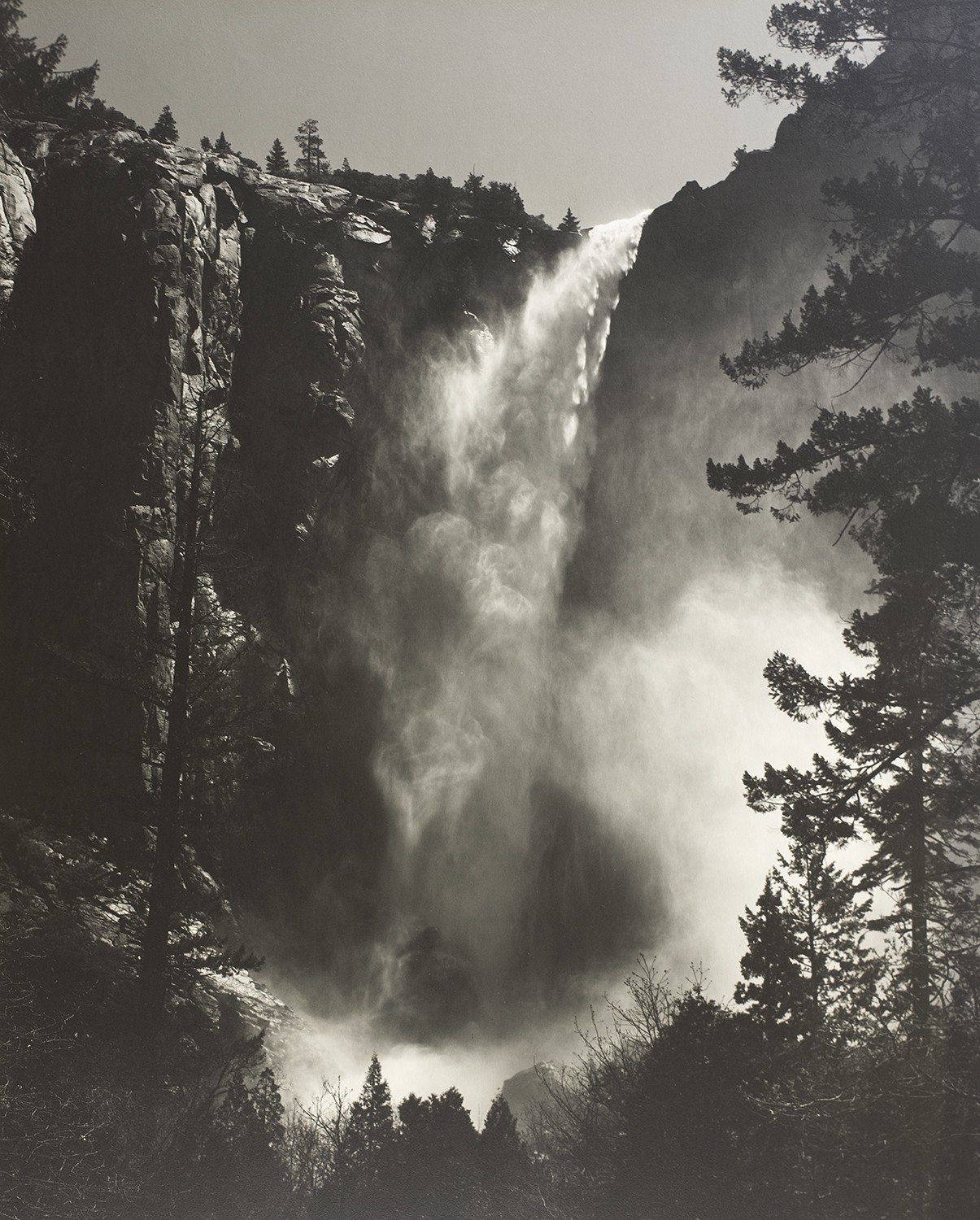 Водопад Брайдлвейл, 1927. Фотограф Энсел Адамс