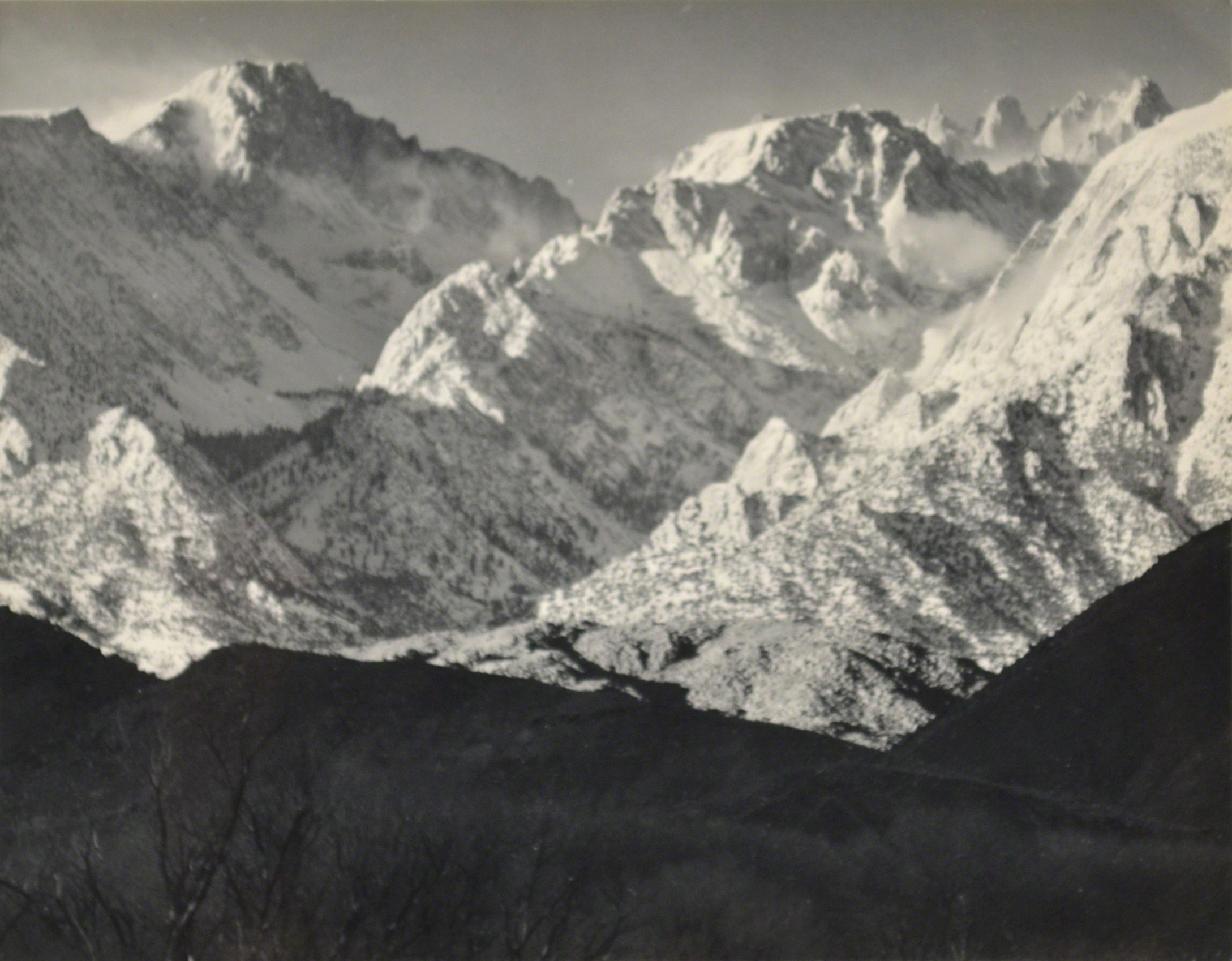 Горы и снег, 1945. Фотограф Энсел Адамс