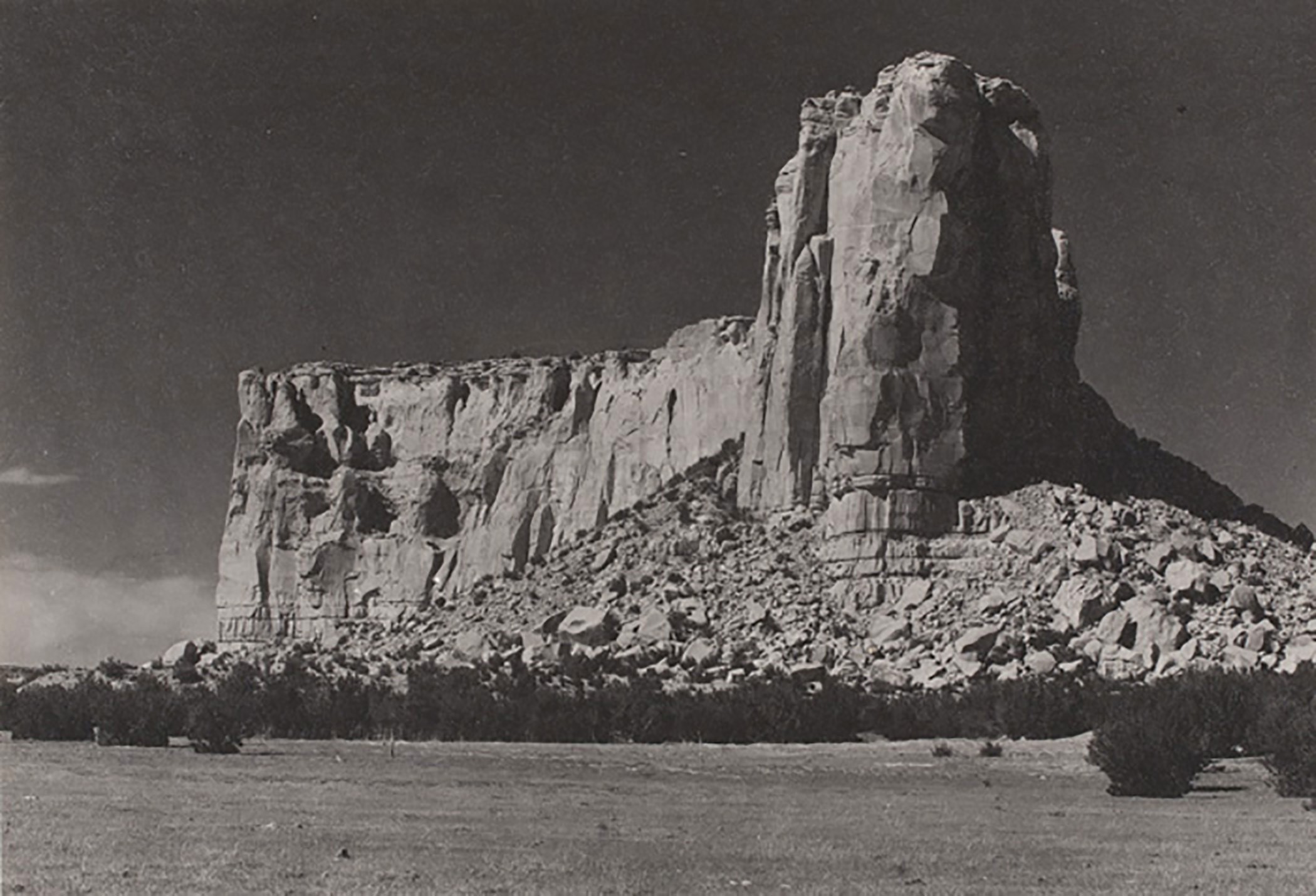 Зачарованная гора, Акома, Нью-Мексико, 1930. Фотограф Энсел Адамс