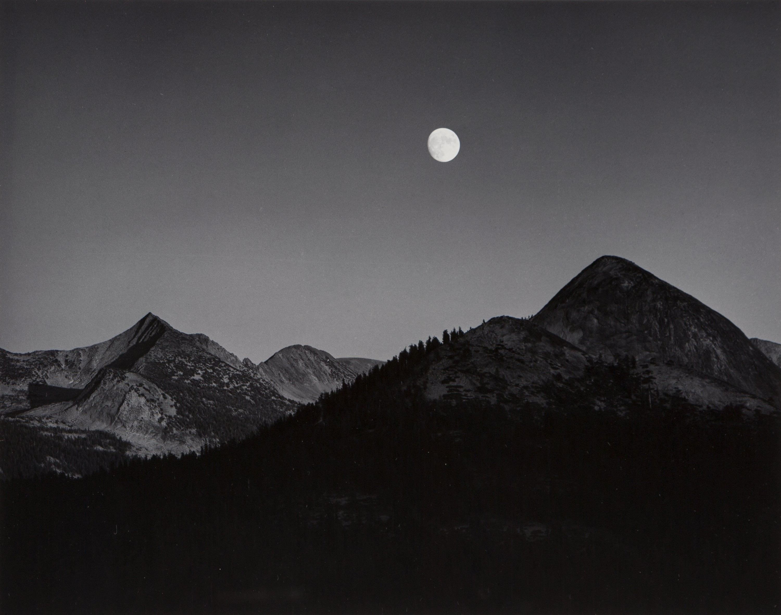 Восход луны с мыса Ледник, 1939. Фотограф Энсел Адамс