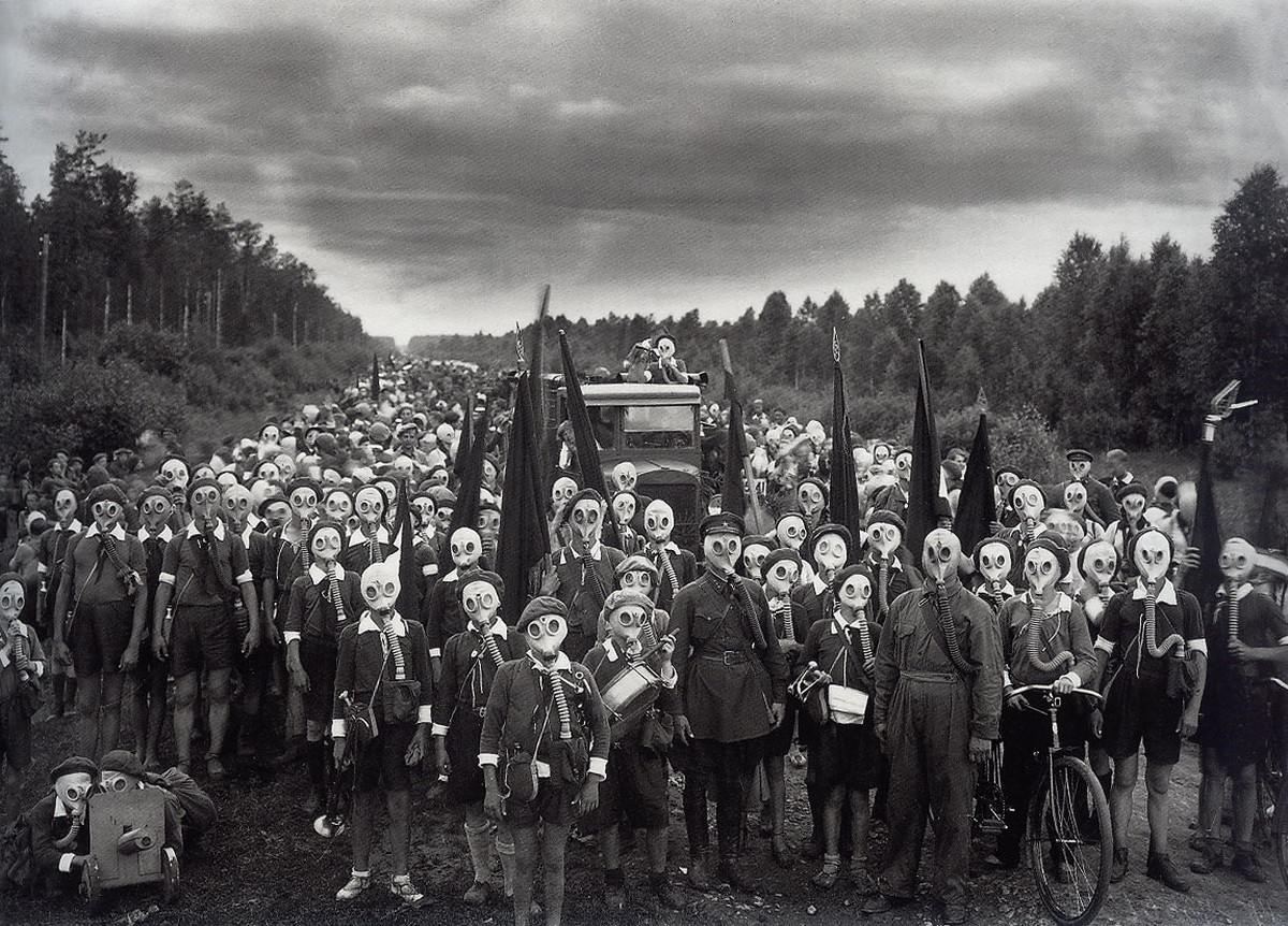 Оборона пионеров, Ленинград, 1937. Фотограф Виктор Булла