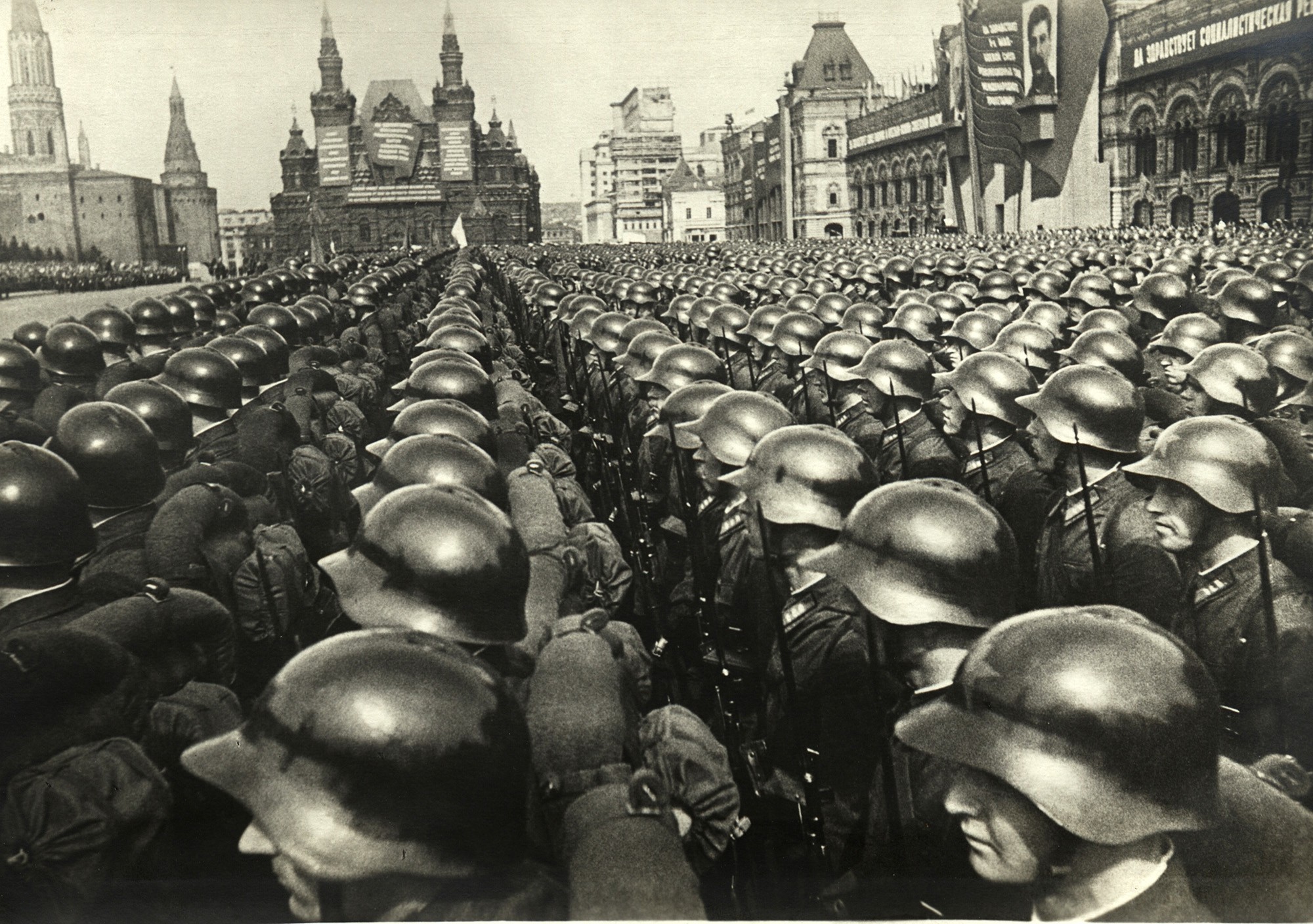 Парад на Красной площади, 1937. Фотограф Николай Кулешов