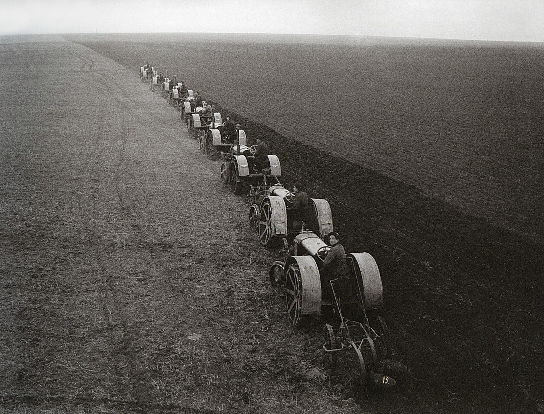 Стальные кони, 1930. Фотограф Иван Шагин