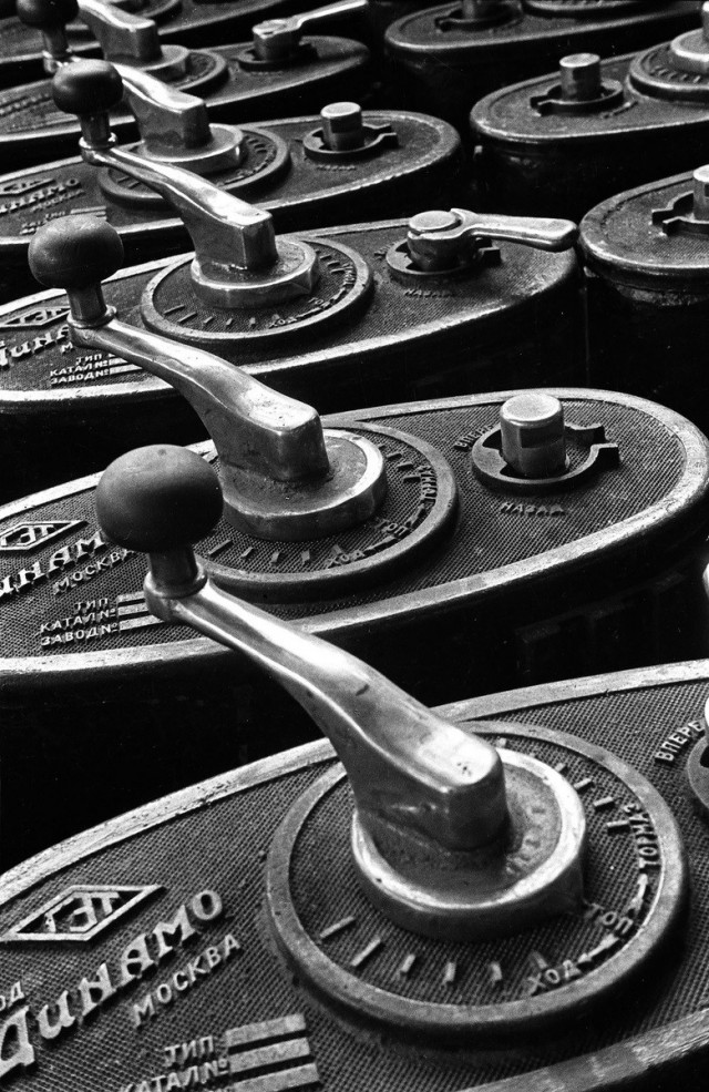 Контроллеры, 1929. Фотограф Борис Игнатович