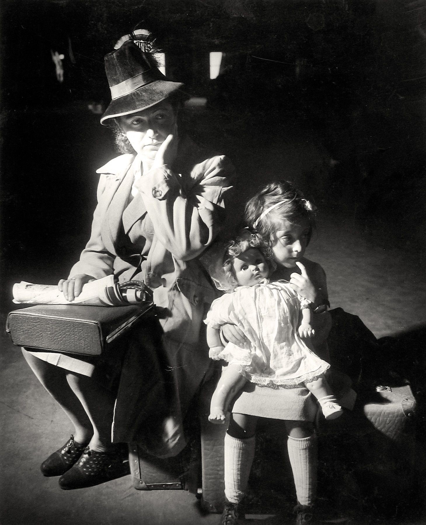 Иммигранты, 1941. Фотограф Эрих Кастан