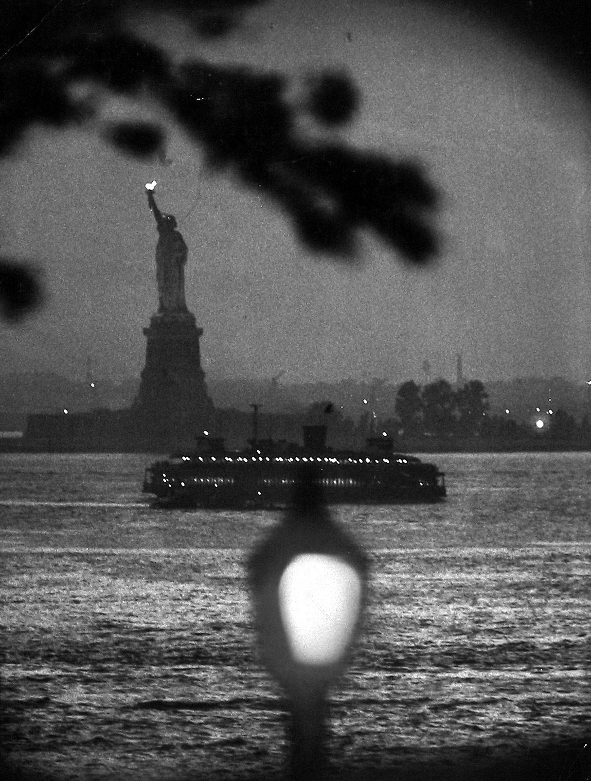 Статуя Свободы, 1958. Фотограф Брюс Дэвидсон