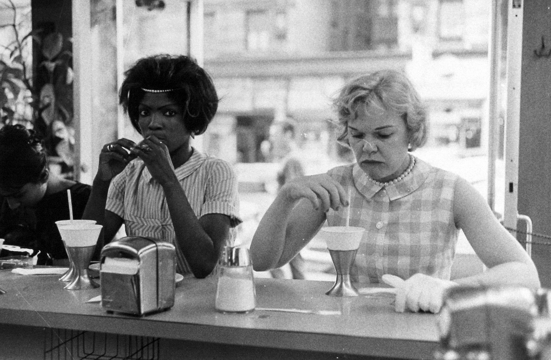Кафе, Нью-Йорк, 1960-е. Фотограф Брюс Дэвидсон