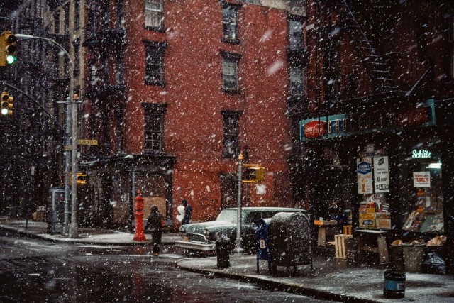 «Первый снег». Элизабет-стрит, Нью-Йорк. Фотограф Джей Мейзел