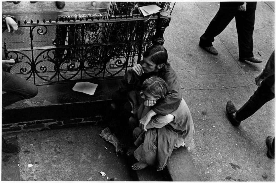 Уличная жизнь в Нью-Йорке, 1960-е. Фотограф Джеймс Джоуэрс