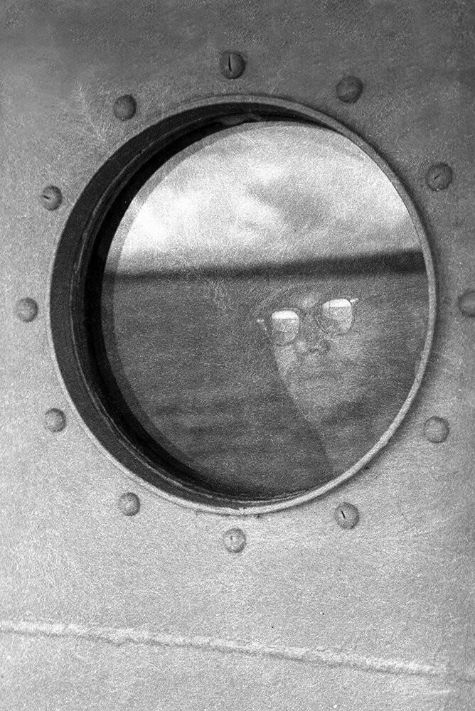 Вид из иллюминатора, 1953. Фотограф Гарольд Файнштейн 