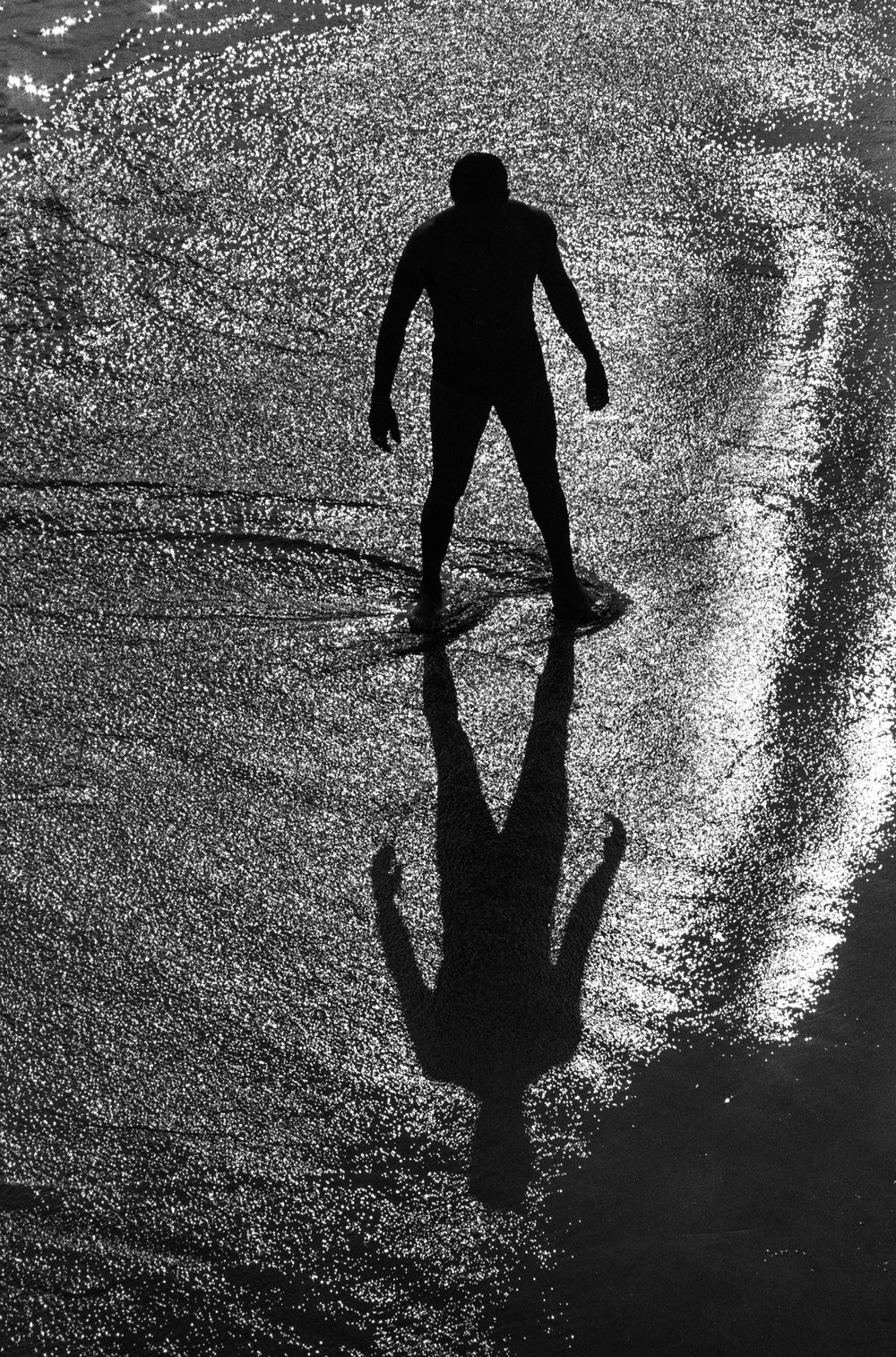 Человек-тень, 1978. Фотограф Гарольд Файнштейн 