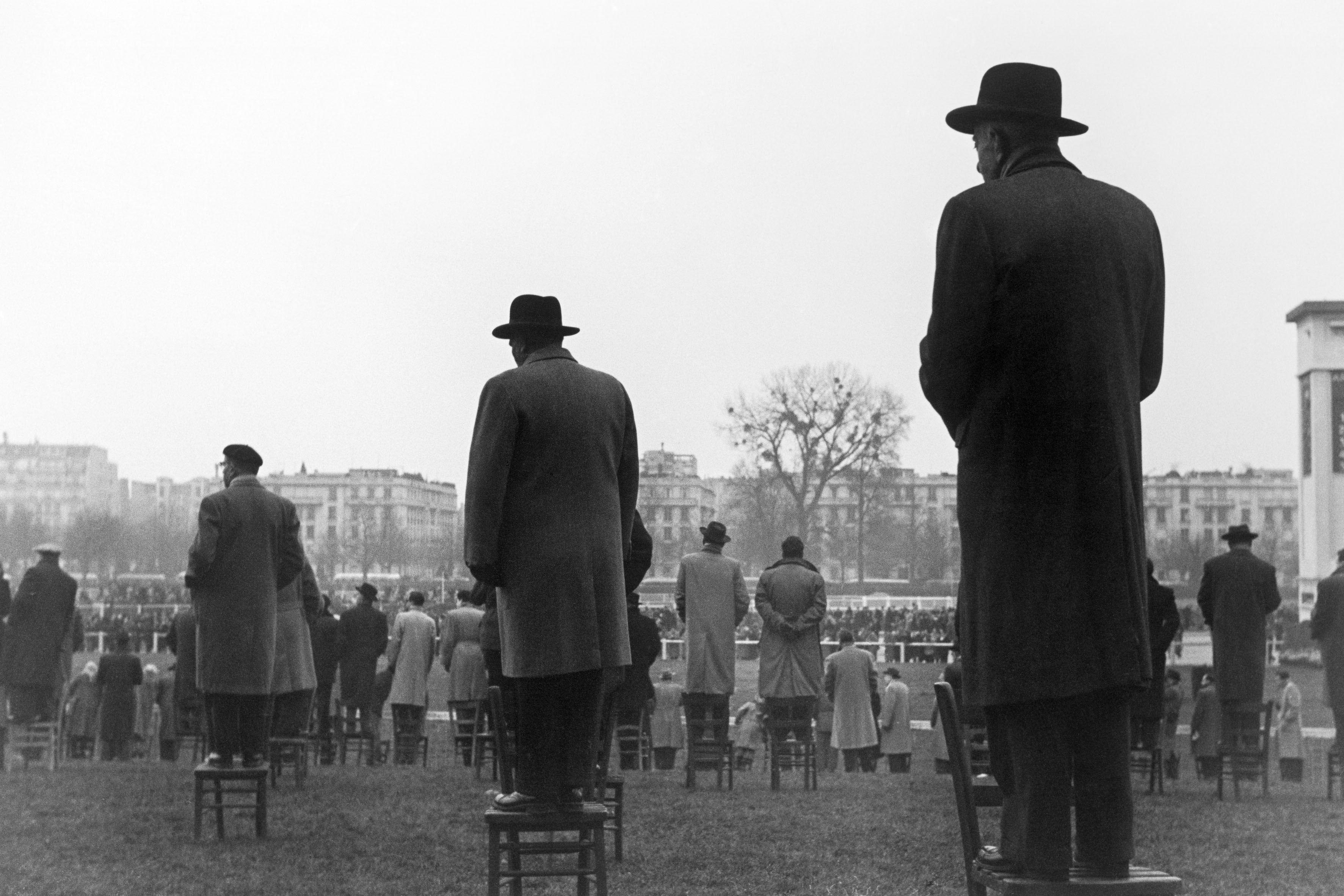 Гонки в Отёе, Франция, 1950. Фотограф Сабина Вайс