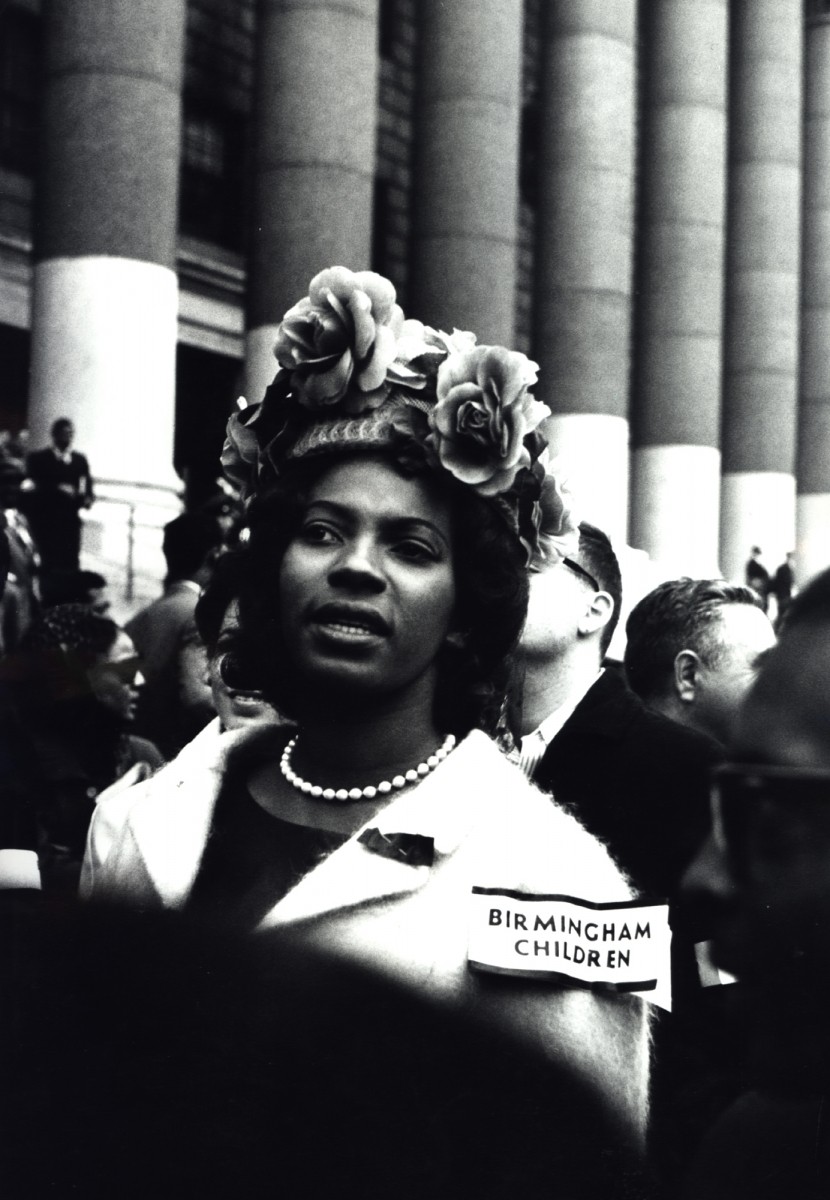 Демонстрация перед залом суда, Нью-Йорк, 1963. Фотограф Леонард Фрид