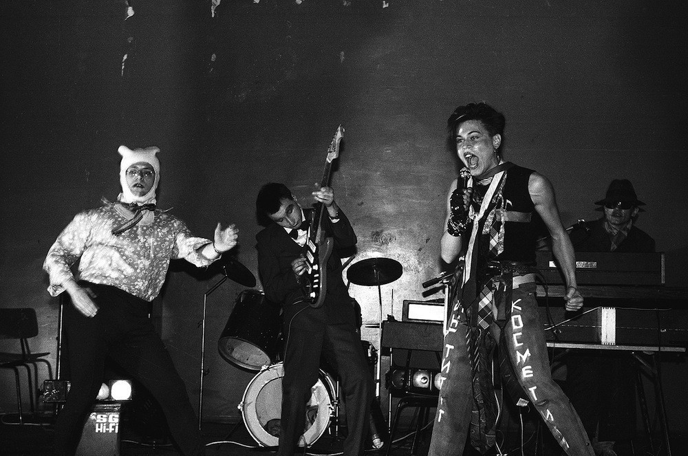 Концерт группы «НИИ Косметики», Москва, 1987. Фотограф Игорь Мухин