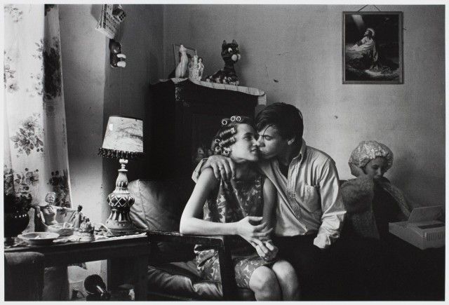«В квартире Кэти», Чикаго, 1942. Фотограф Дэнни Лайон