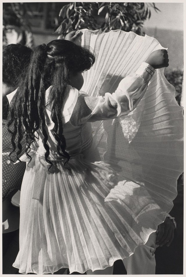 Девочка в Рокфеллеровском центре, 1980. Фотограф Луис Стеттнер