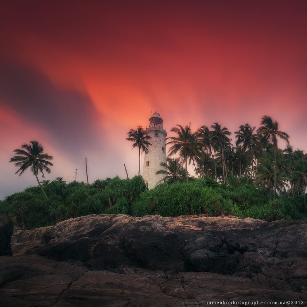 Маяк на закате. Шри-Ланка. Фотограф Александр Науменко