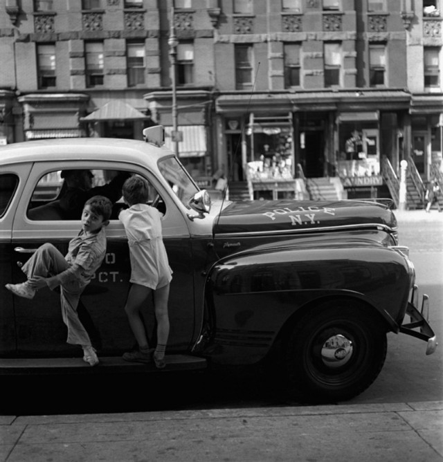 Полицейская машина, Нью-Йорк, 1942. Фотограф Фред Стайн