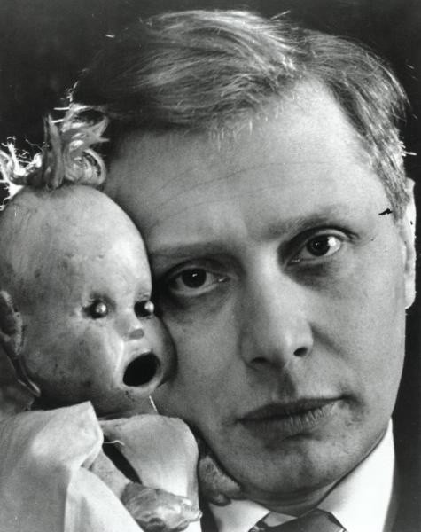 Сергей Образцов с куклой Тяпой, 1930-е. Фотограф Ольга Игнатович