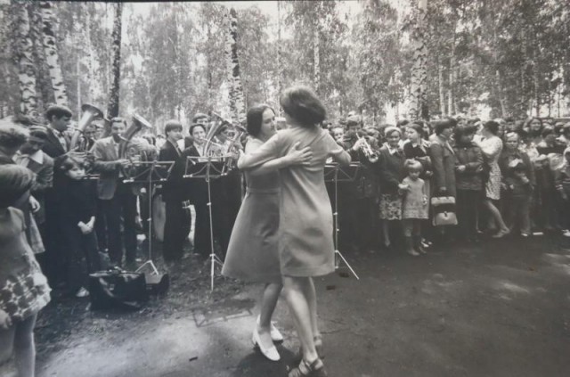 Танцы, 1970-е. Фотограф Ляля Кузнецова