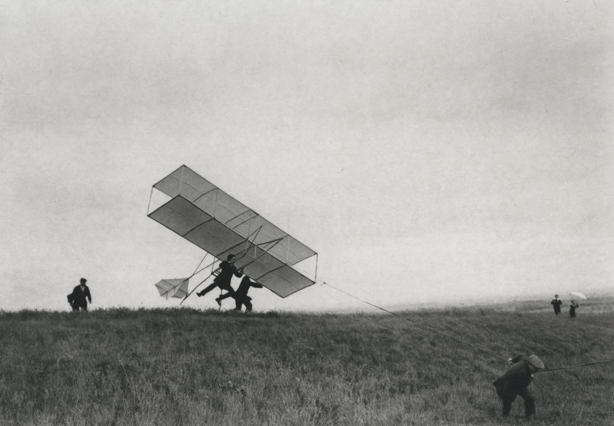 Зикс взлетает, 1910. Фотограф Жак Анри Лартиг
