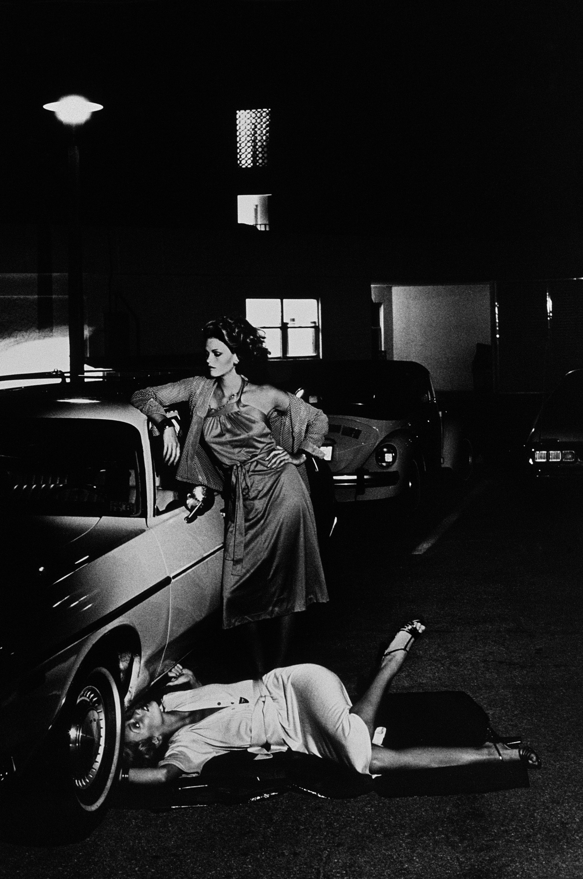 Проверка тормозов, 1985. Фотограф Хельмут Ньютон