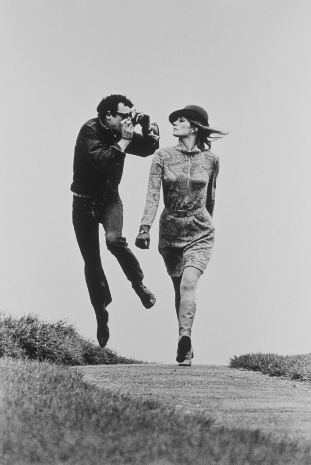 Съёмка в движении, British Vogue, ок. 1967. Фотограф Хельмут Ньютон