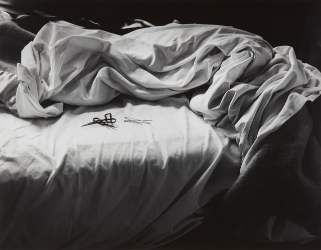 Неубранная кровать, 1957. Фотограф Имоджен Каннингем