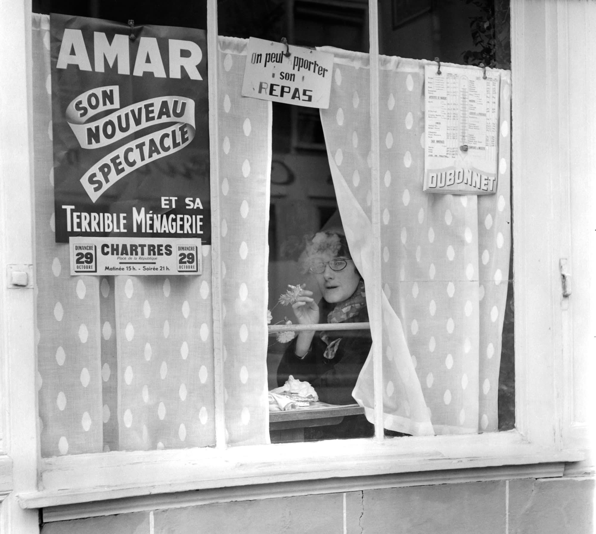 Ресторан в Шартре, 1961. Фотограф Имоджен Каннингем