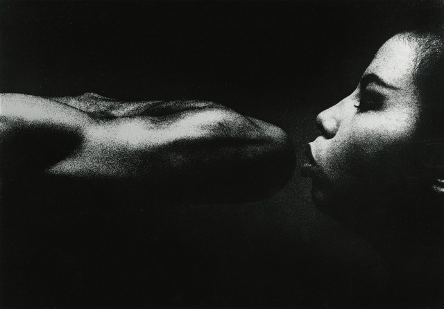 Мужчина и женщина-25, 1960. Фотограф Эйко Хосоэ