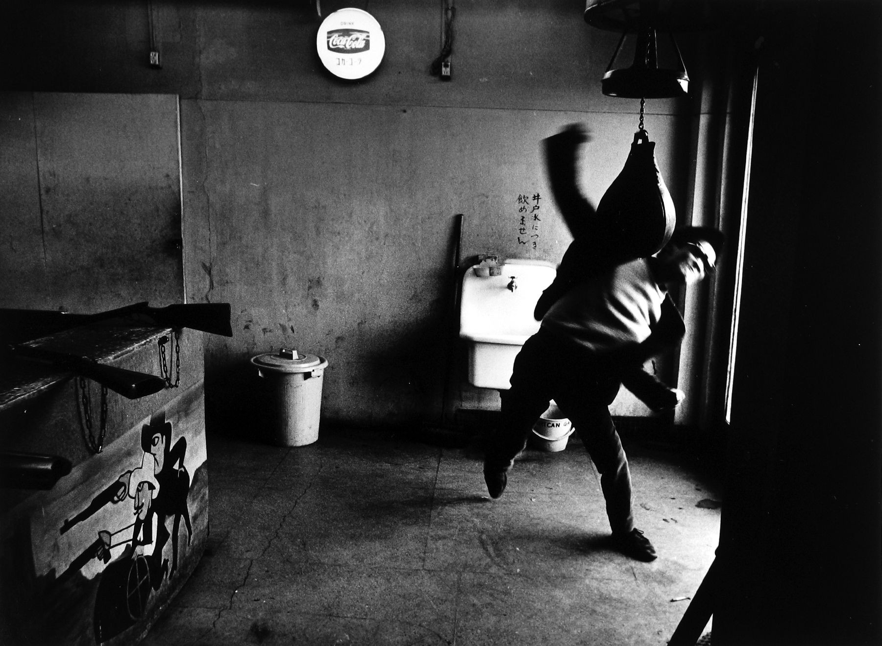 Такума Накахира, 1964. Фотограф Сёмэй Томацу