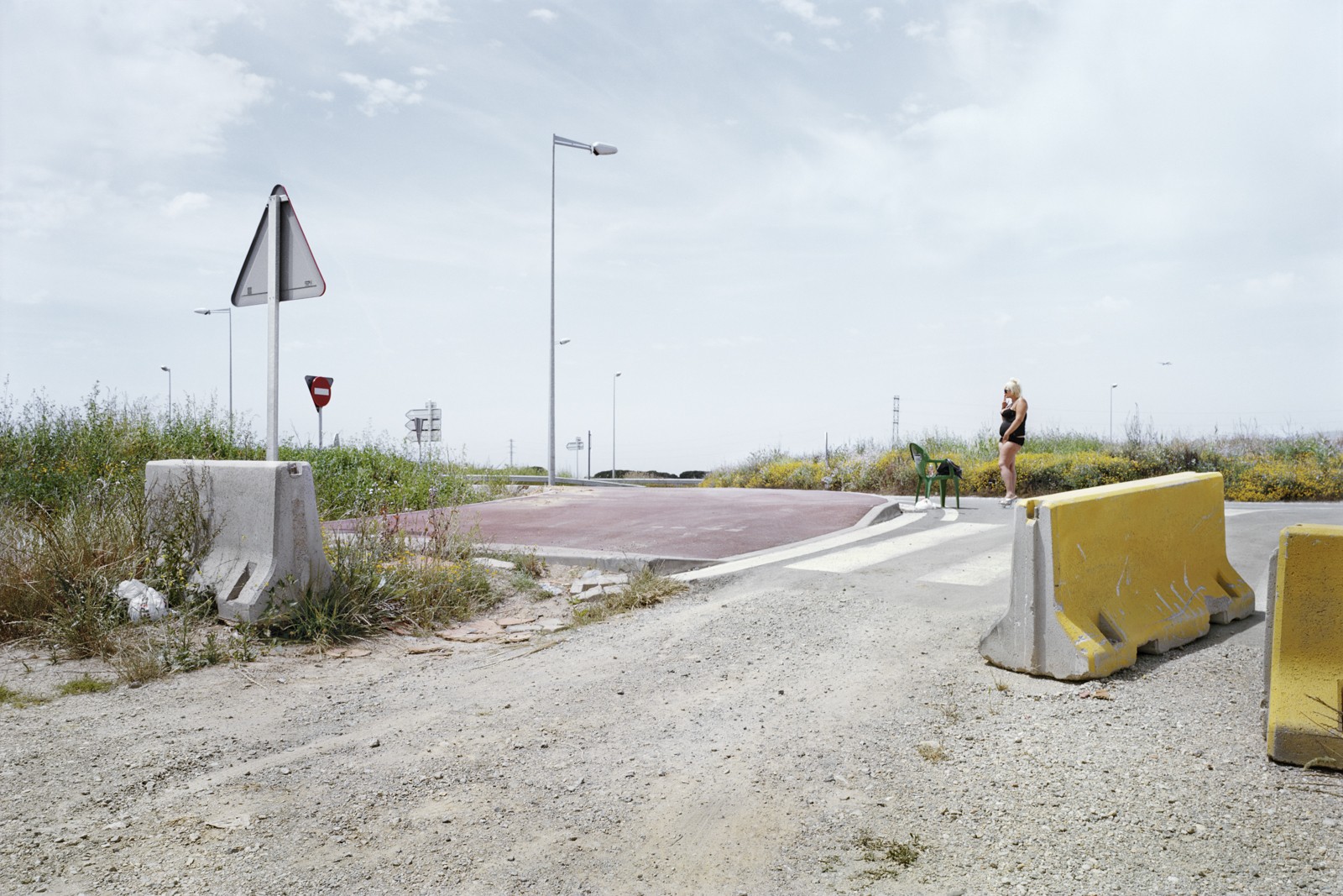 Кастельдефельс, провинция Барселона, Трасса B-204. Фотопроект «Игра в ожидание». Фотограф Чема Сальванс