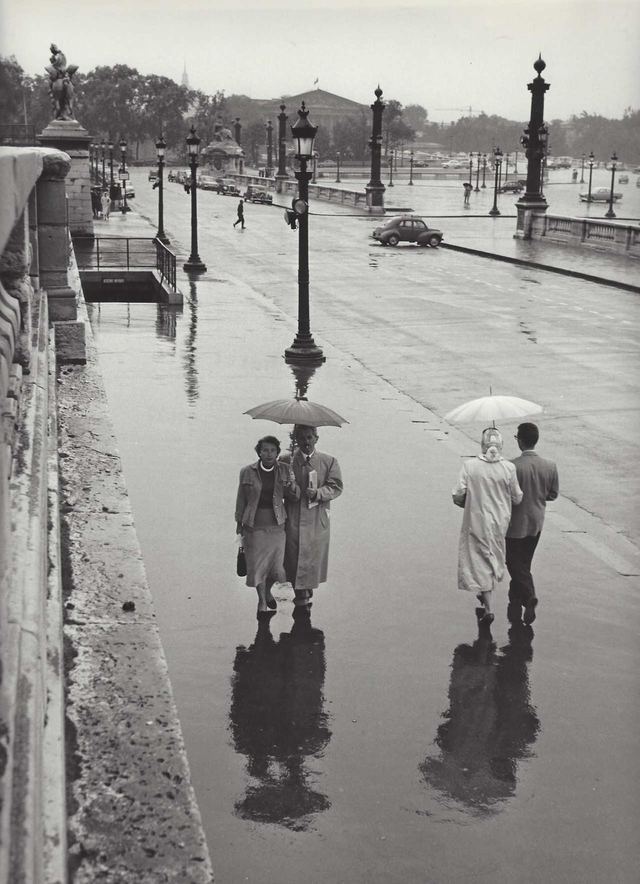 Две пары, Париж, 1950-е. Фотограф Кис Шерер