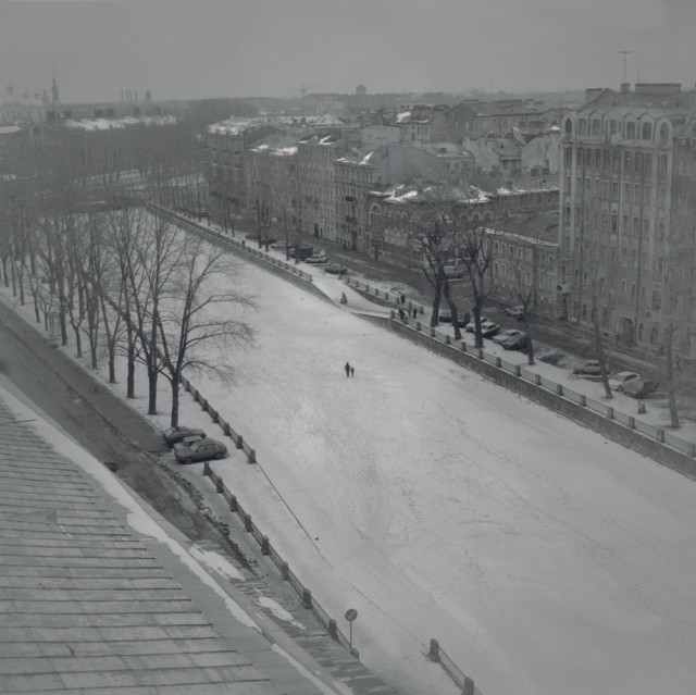 Замёрзший Грибоедовский канал, 1997. Санкт-Петербург. Фотограф Алексей Титаренко