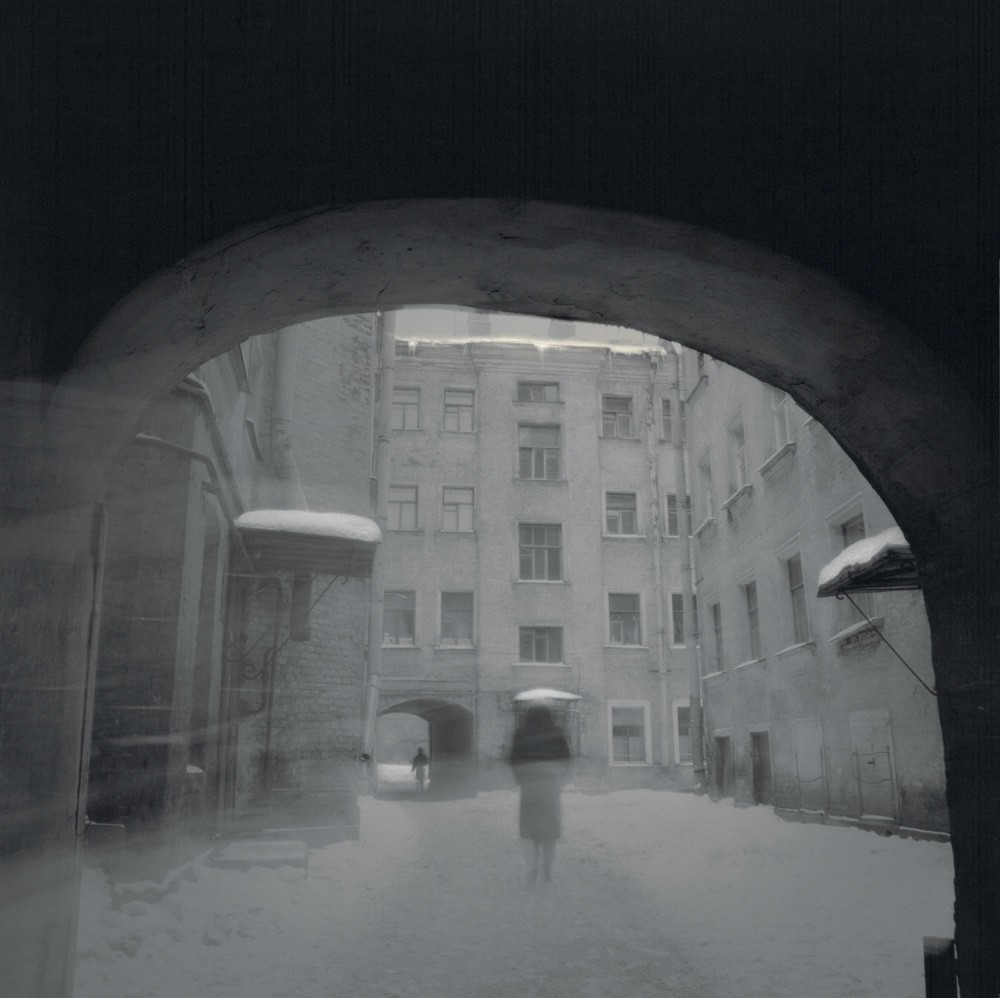 Проходной двор, 1997. Санкт-Петербург. Фотограф Алексей Титаренко