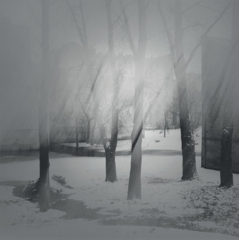 Туманное утро на улице Таракановской, 1994. Чёрно-белая магия Санкт-Петербурга.  Фотограф Алексей Титаренко