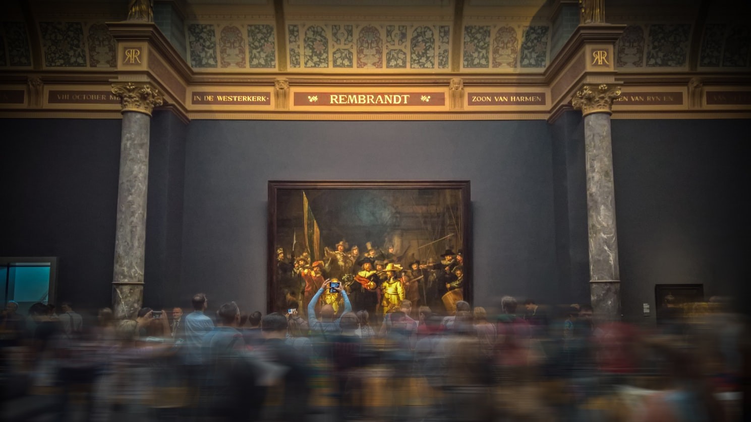 Амстердам. Фотограф Вацлав Плугар — Однажды в музее: посетители музеев в фотографиях от классиков до современников / Камералабс