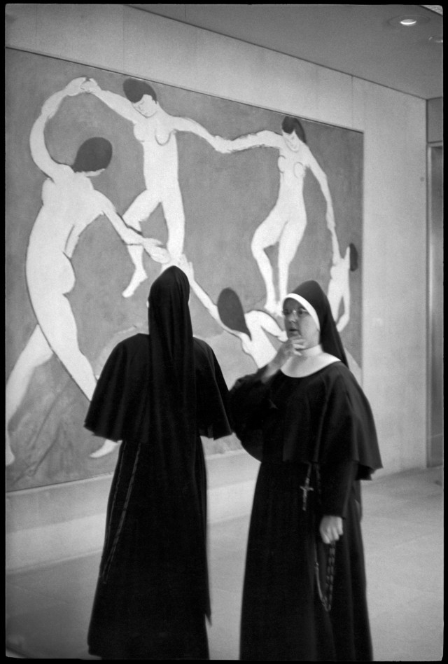 «Танец» Анри Матисса в Музее современного искусства на Манхеттене, Нью-Йорк. Фотограф Анри Картье-Брессон