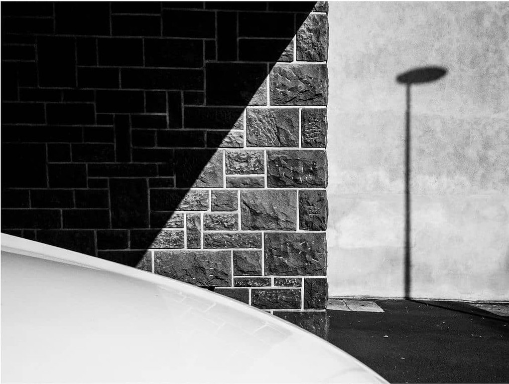Чёрно-белая уличная фотография. Фотограф Симон Перет
