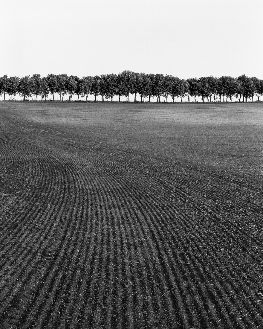 Вспаханное поле. Фотограф Роберт Ковач