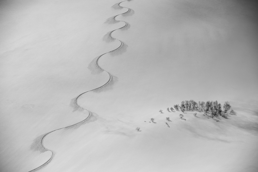Трасса для сноуборда на горе Норикура. Близ села Хакуба, Япония. Фотограф Скотт Ринкенбергер