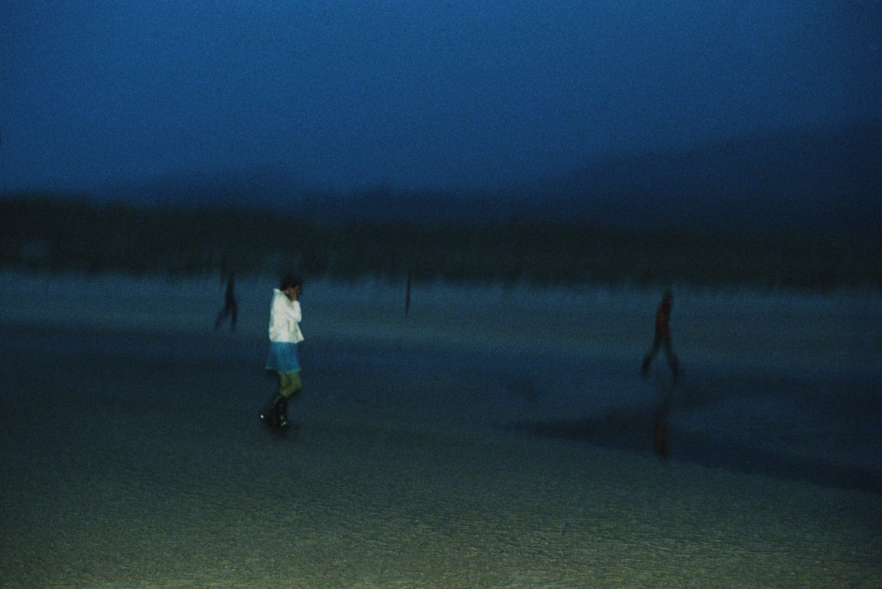 Вивьен на пляже, 1979. Фотограф Нан Голдин / Фото / Камералабс
