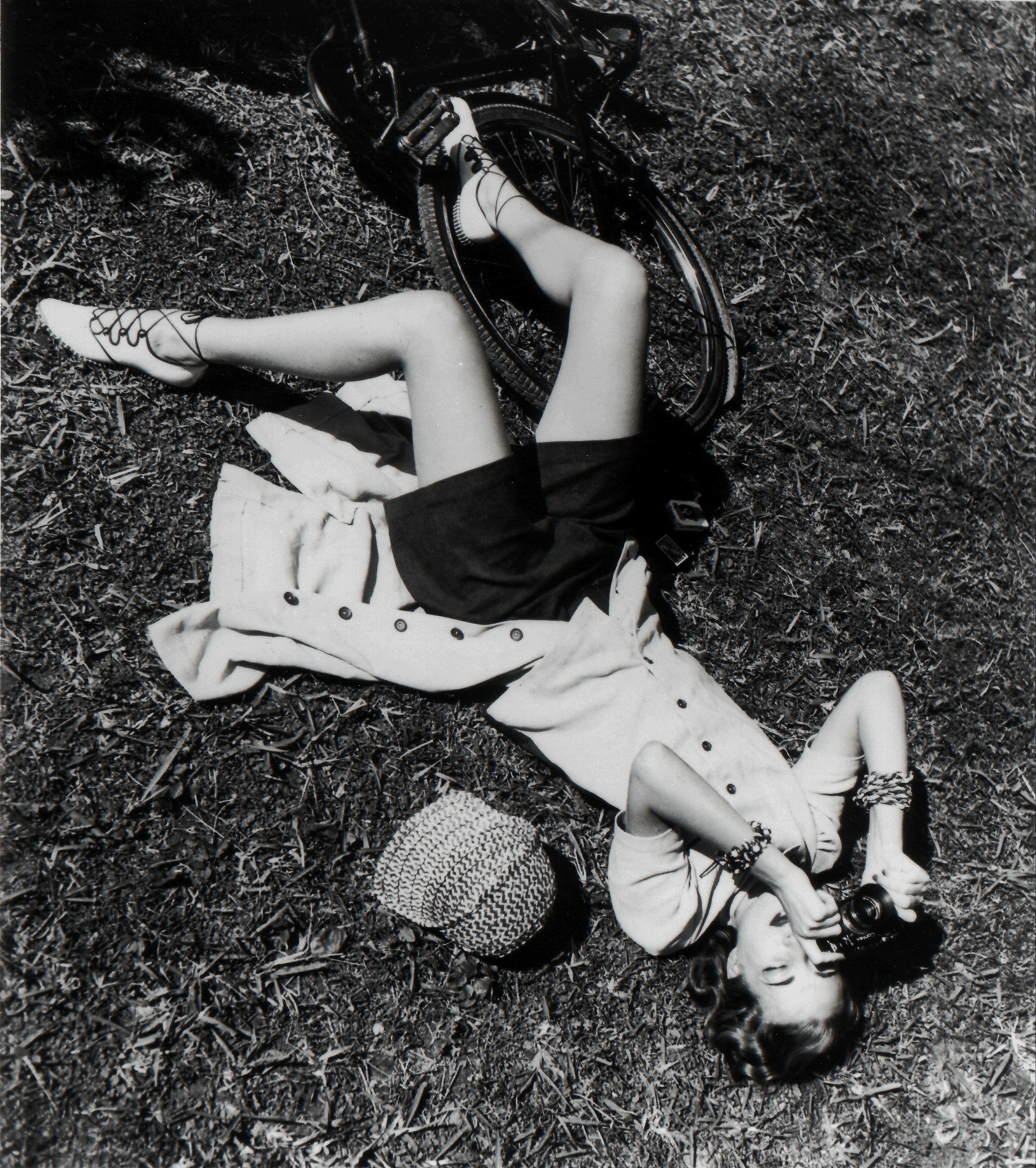 Лиз Гиббонс в образе фотографа, 1938. Фотограф Луиза Даль-Вульф