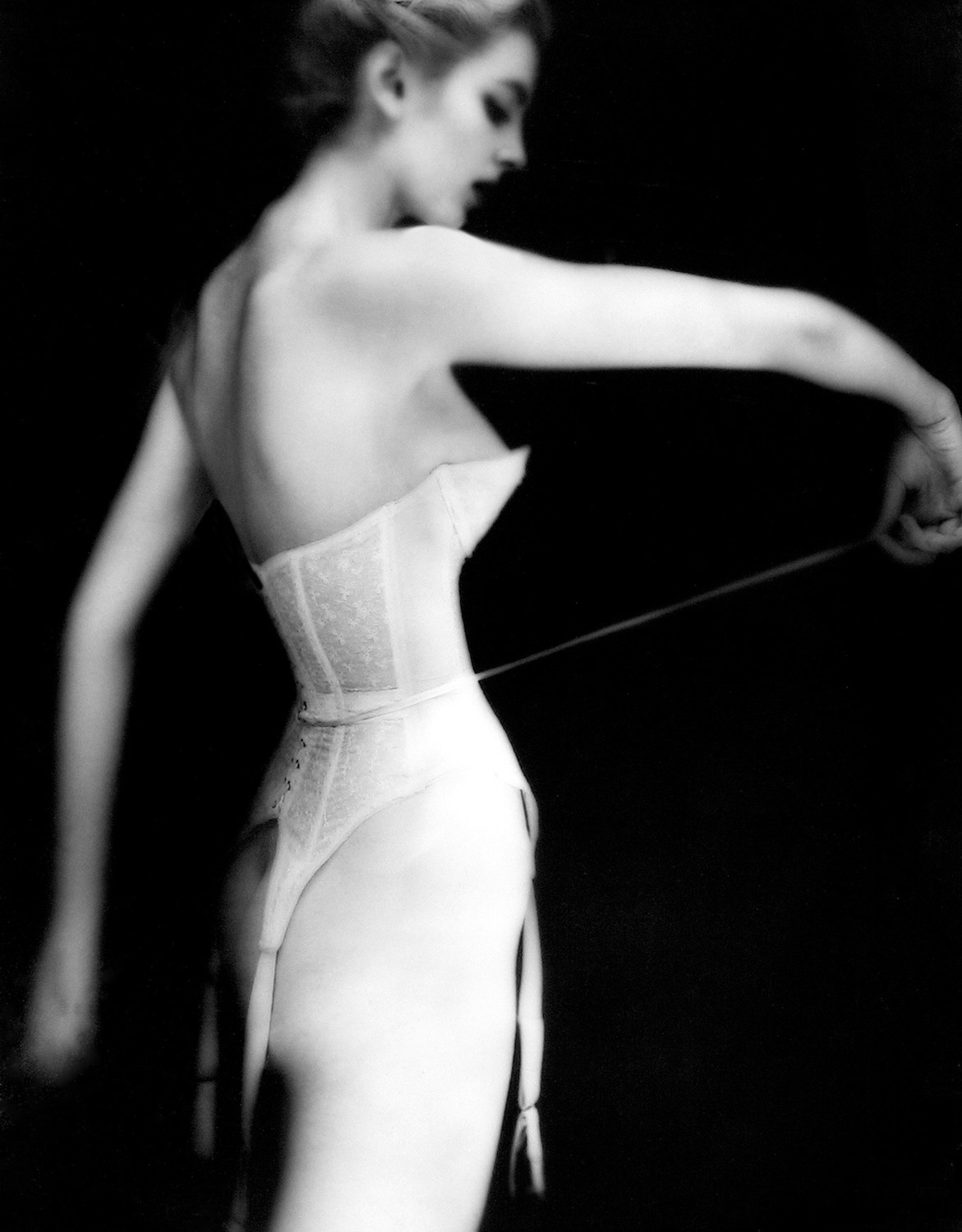 Модель в нижнем белье Warner’s, 1951. Фотограф Лилиан Бассман